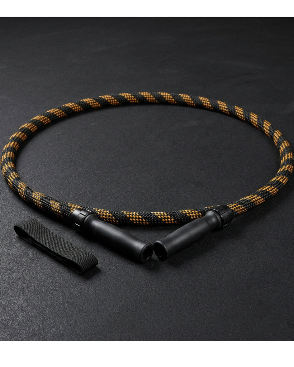 Valevt Braided Weighted Jump Rope 2.8 m Black Amber - Lifestyle view