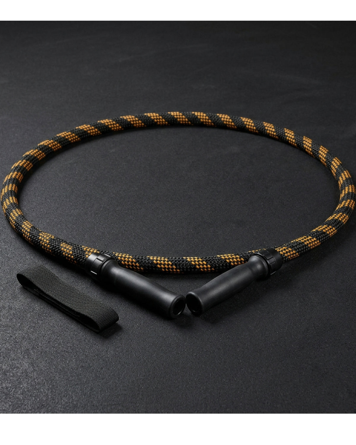 Valevt Braided Weighted Jump Rope 2.8 m Black Amber - Lifestyle view